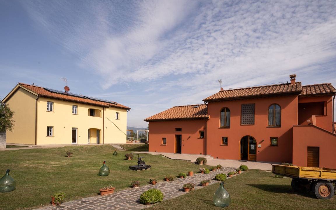 Photo of Buildings in Larciano