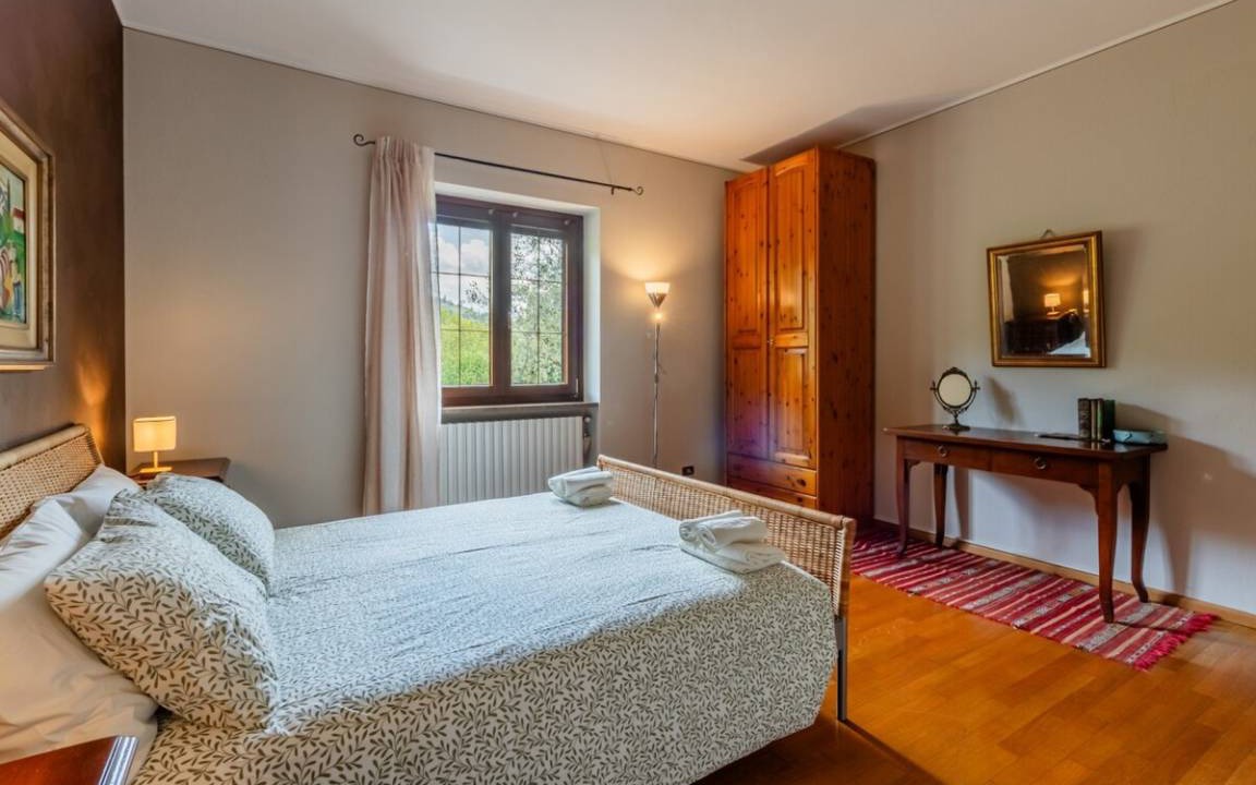 Photo of Bedroom in Neive