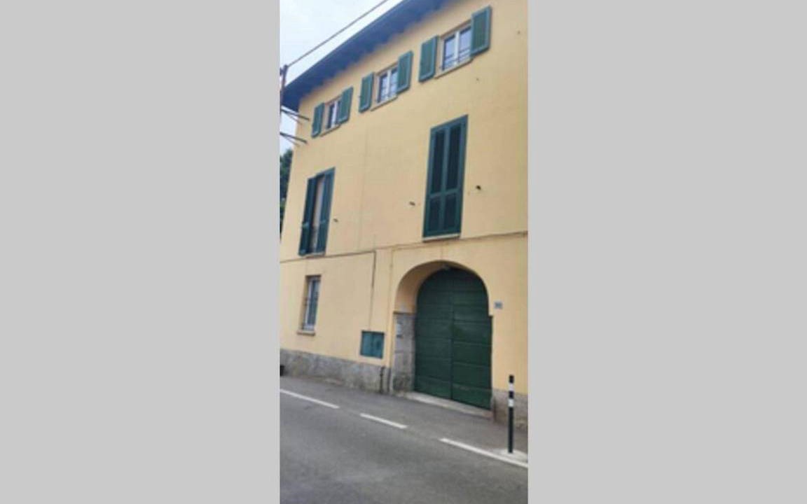 Photo of Buildings in Cremnago