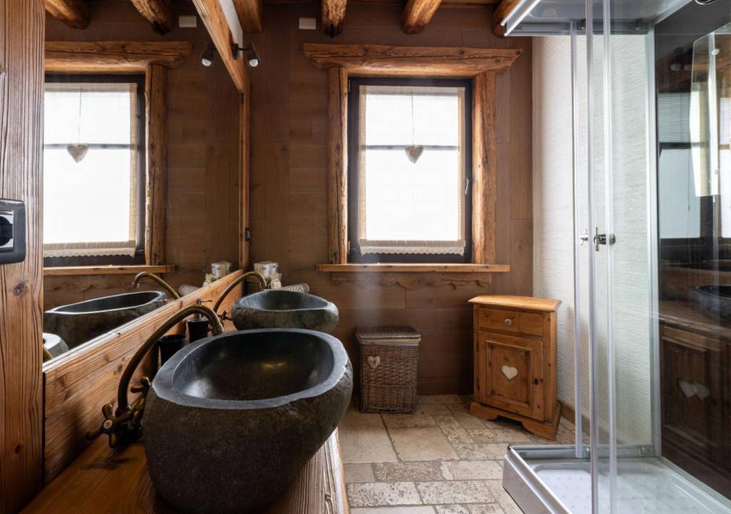 Photo of Bathroom in Ovaro