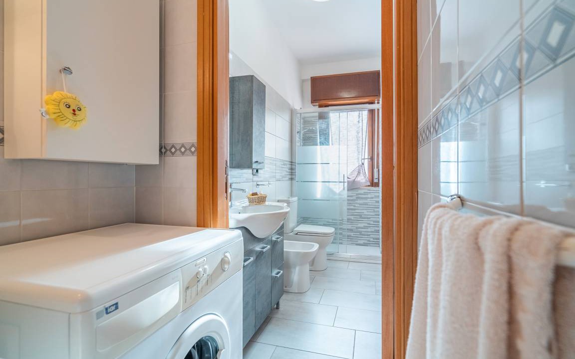 Photo of Bathroom in Palazzolo Acreide Historic Centre