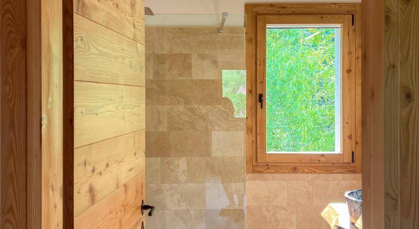 Photo of Bathroom in Miane