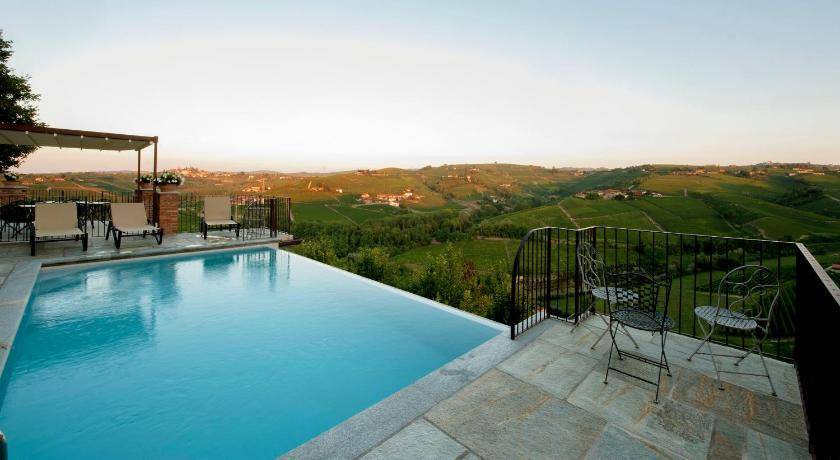 Photo of Others in Barbaresco