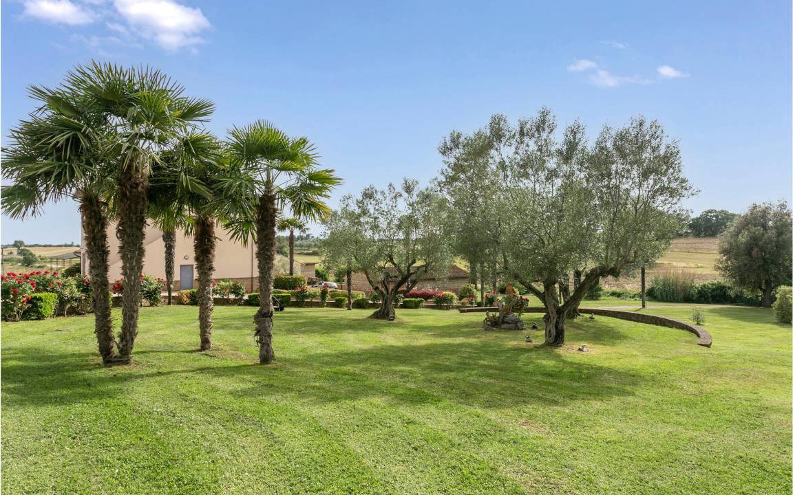 Photo of Others in Tuscania