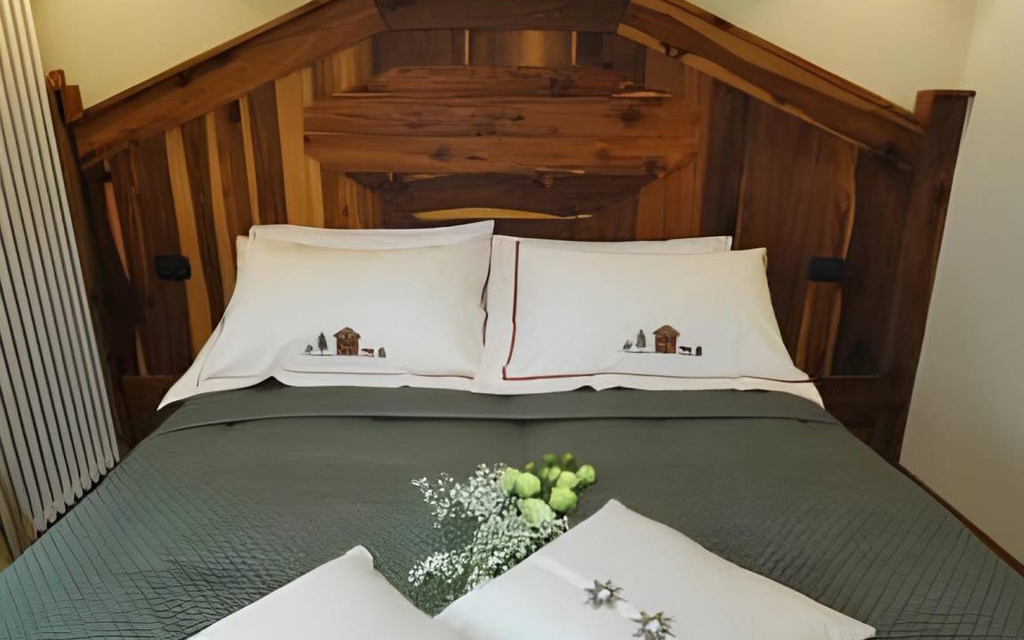 Photo of Bedroom in Antagnod