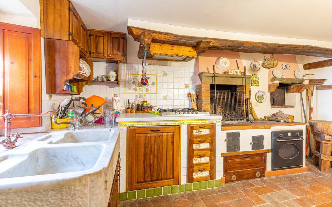 Photo of Kitchen in Saturnana