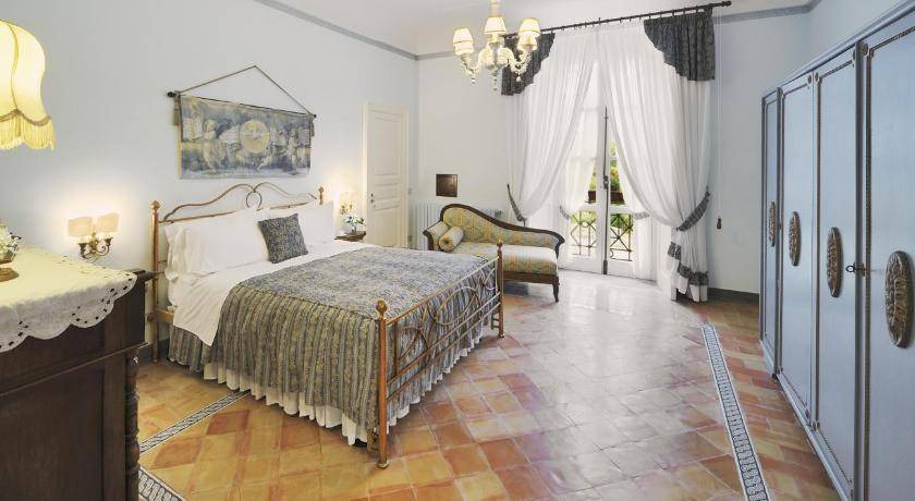 Photo of Bedroom in Castellabate Historic Centre