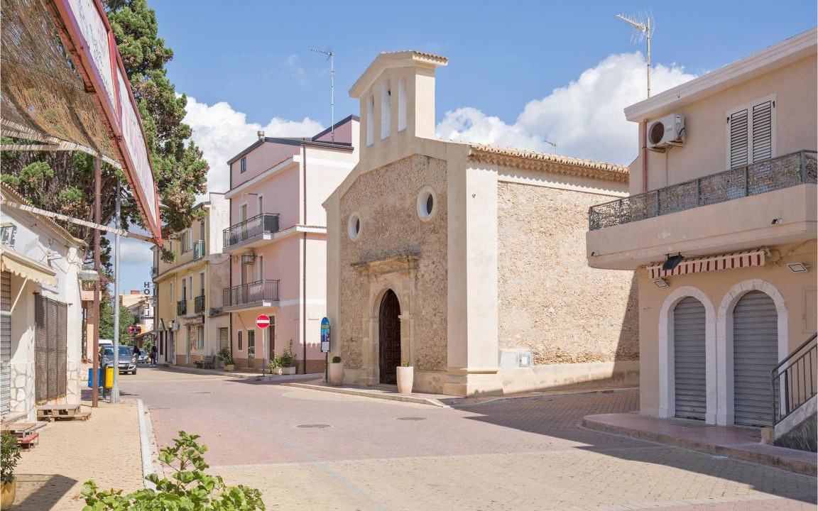 Photo of Others in Anastasi III