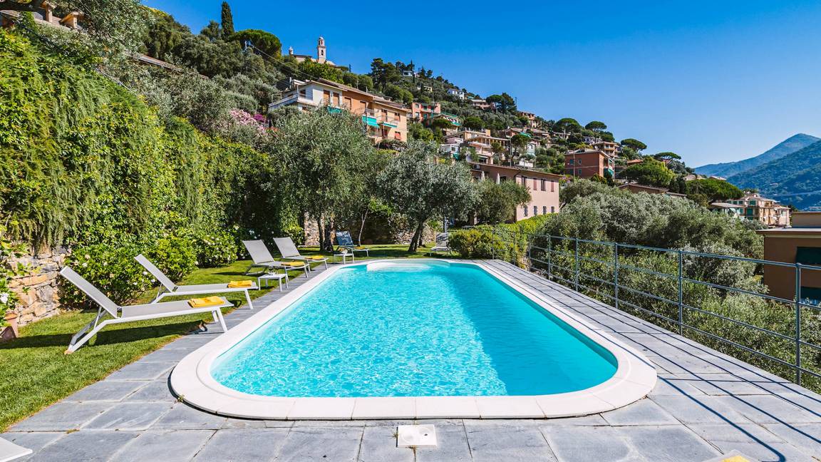 Photo of Others in Recco