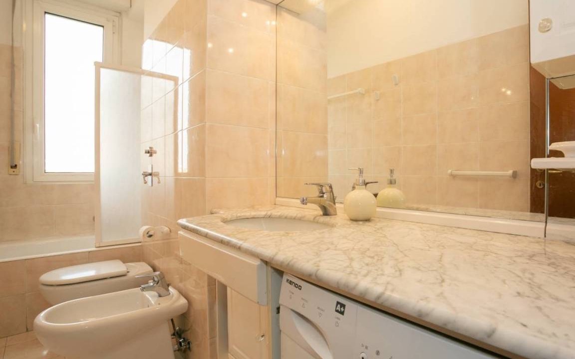 Photo of Bathroom in Gorla