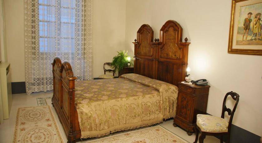 Photo of Bedroom in Oristano Historic Centre