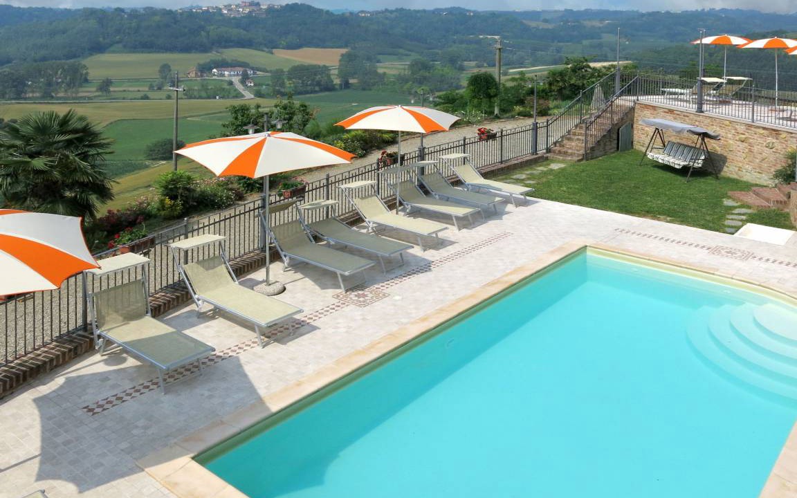 Photo of Others in Cossombrato