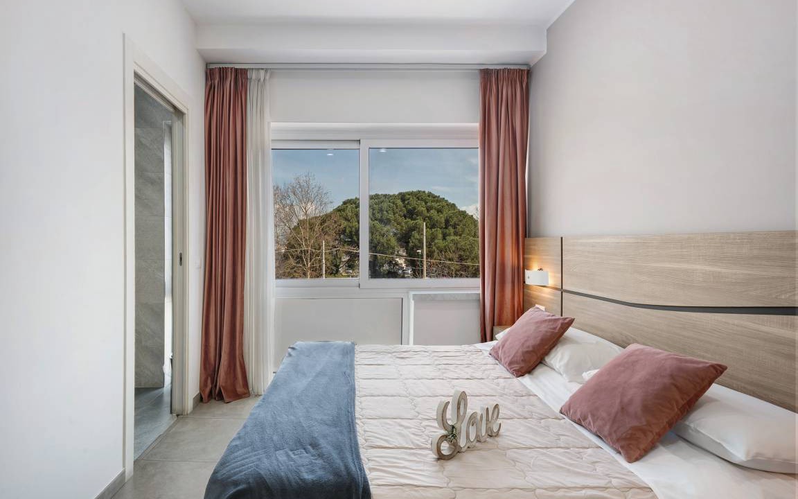Photo of Bedroom in Naples