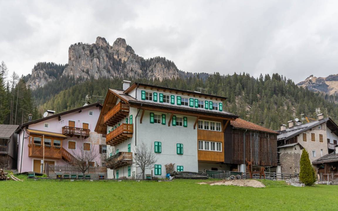Photo of Buildings in Mazzin