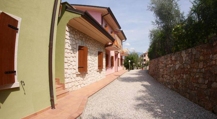 Photo of Others in Assenza