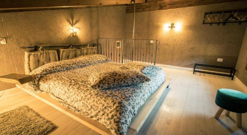 Photo of Bedroom in Castel Madama