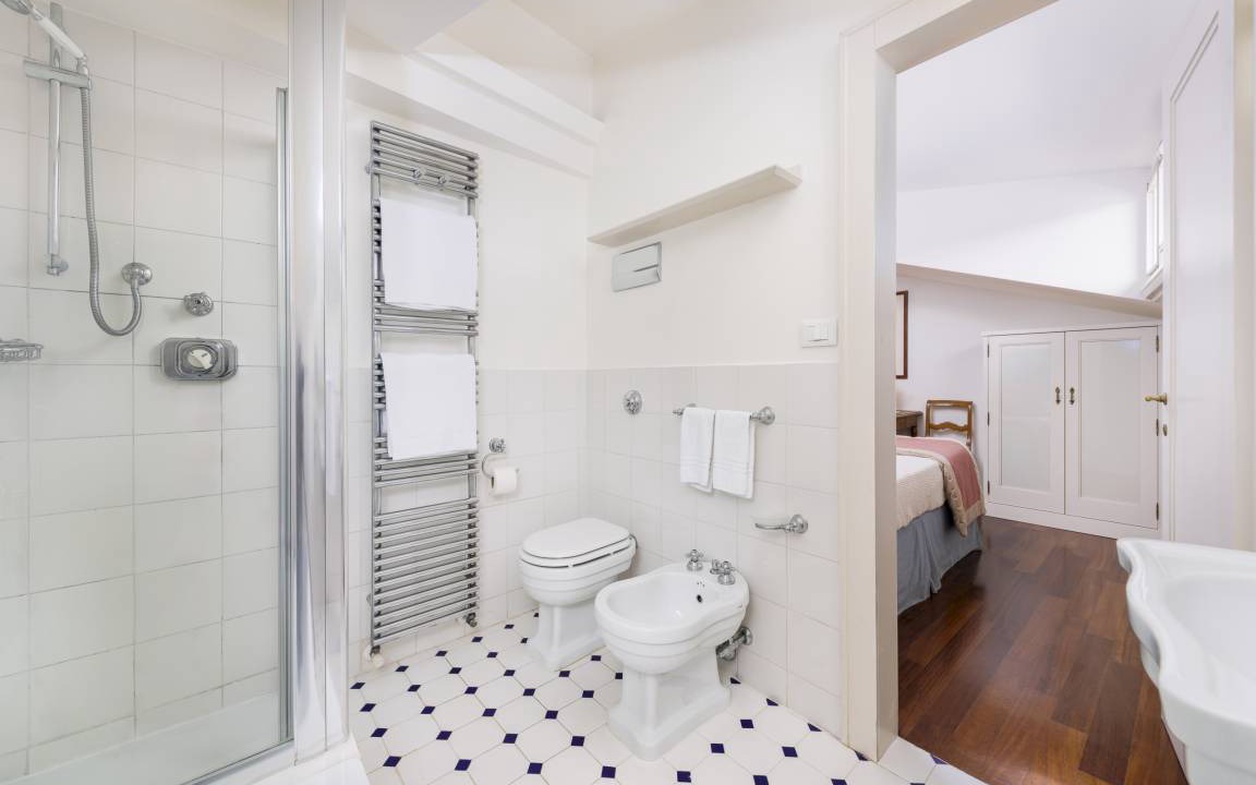 Photo of Bathroom in Dorsoduro