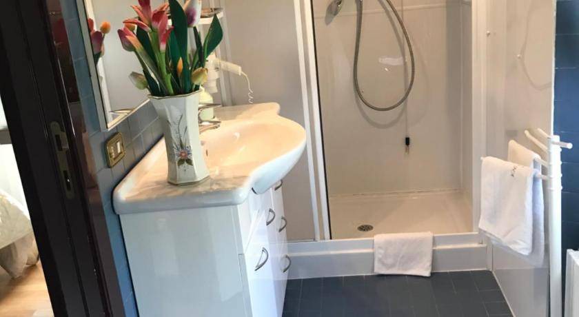 Photo of Bathroom in Aggregazione Rionale 4