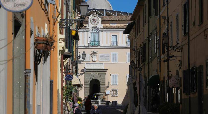 Photo of Others in Castel Gandolfo