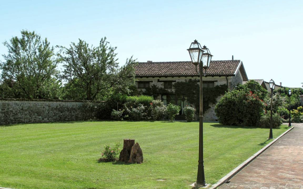 Photo of Others in Belvedere