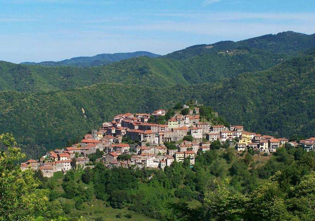 Photo of Buildings in Montefegatesi