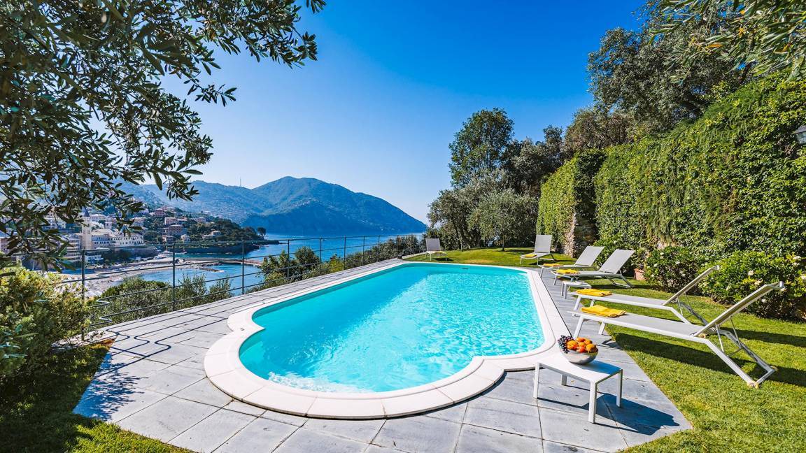 Photo of Others in Recco