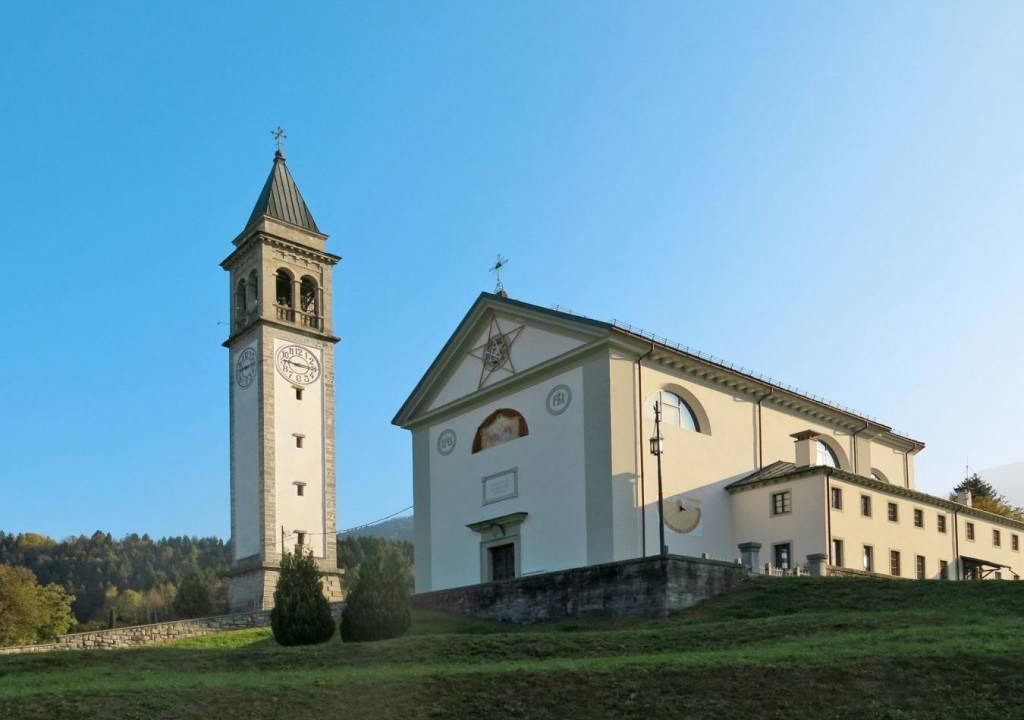 Photo of Buildings in Ovaro