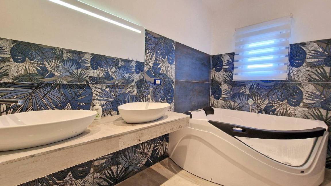 Photo of Bathroom in Alliste