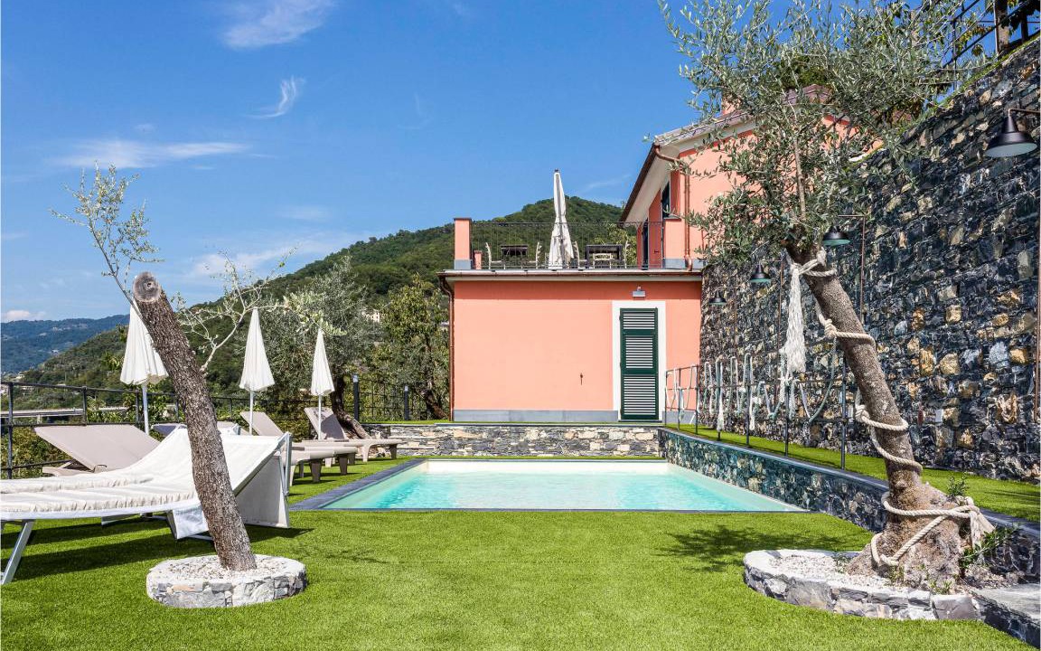 Photo of Others in Recco