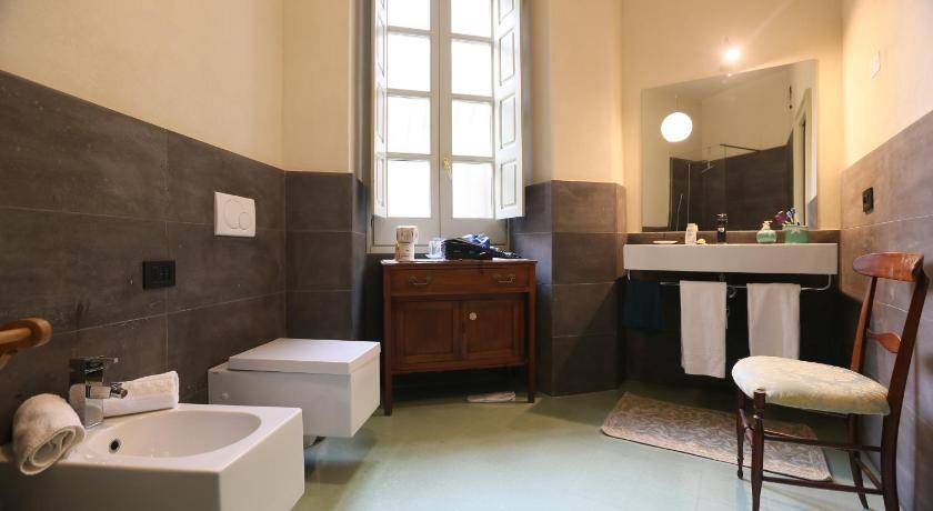 Photo of Bathroom in Oristano Historic Centre