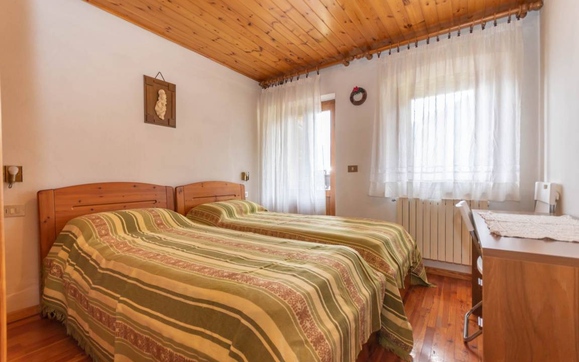 Photo of Bedroom in Caviola