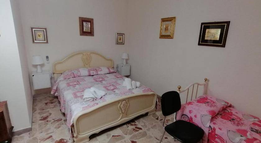 Photo of Bedroom in Naro