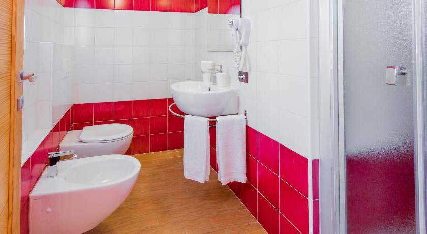 Photo of Bathroom in Tache