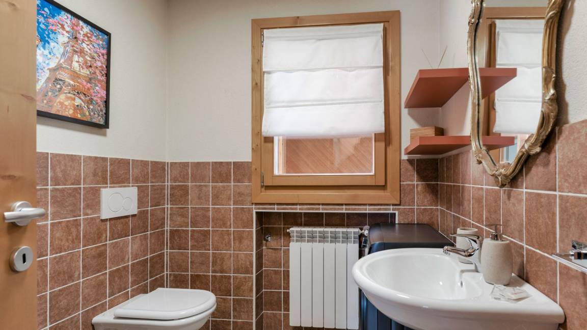 Photo of Bathroom in Villa Dalegno