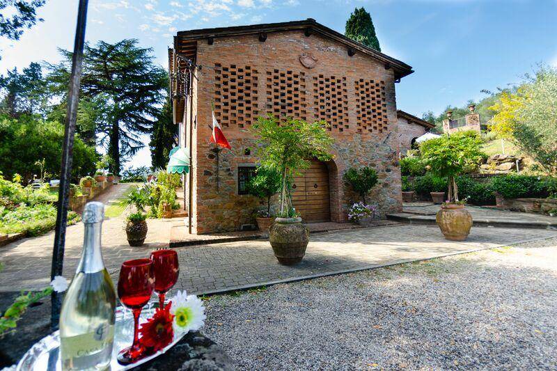 Photo of Others in Uzzano
