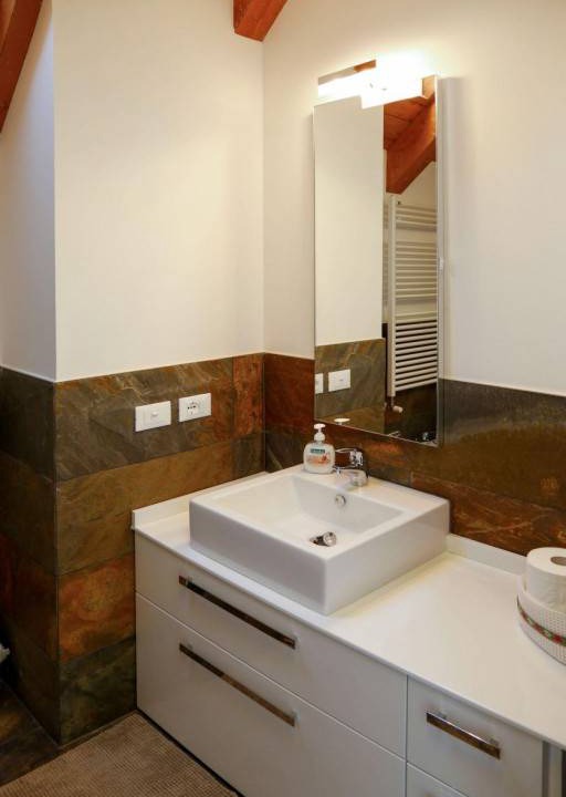 Photo of Bathroom in Raveo