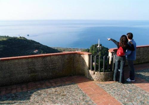 Photo of Human In Picture in Belmonte Calabro