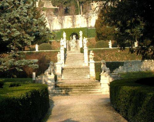 Photo of Buildings in Lumignano