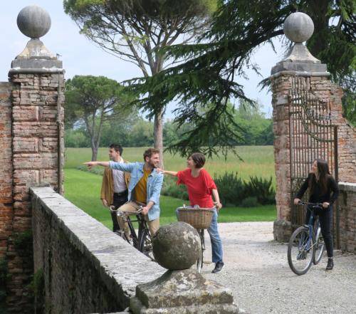 Photo of Others in Carbonera