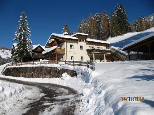 Photo of Others in Funes
