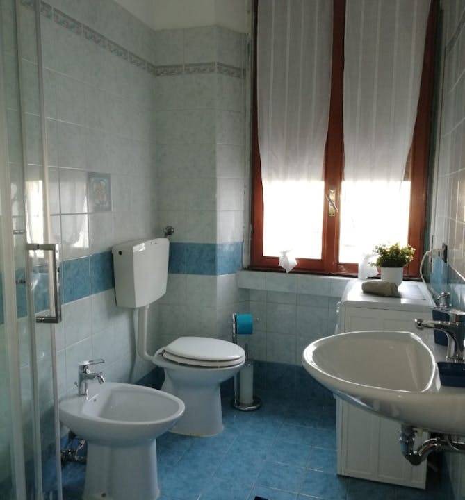 Photo of Bathroom in Gorla