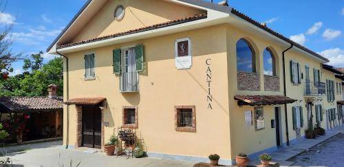Photo of Others in Barbaresco