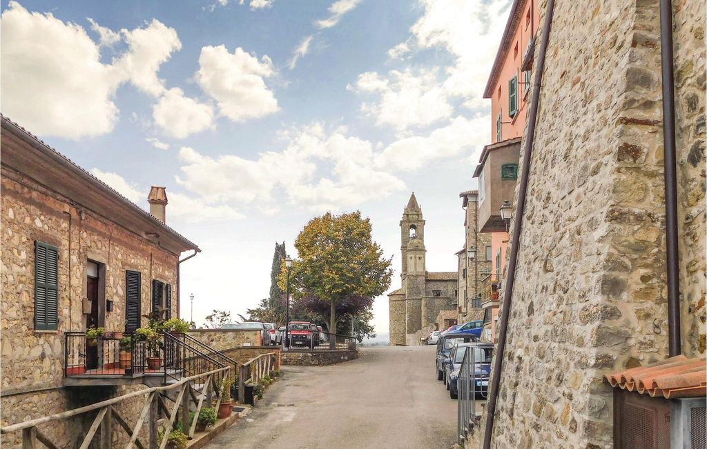 Photo of Buildings in Corbara