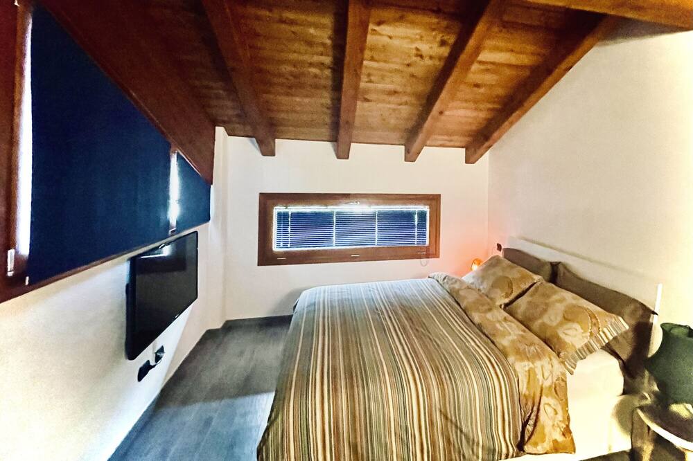 Photo of Bedroom in Nus