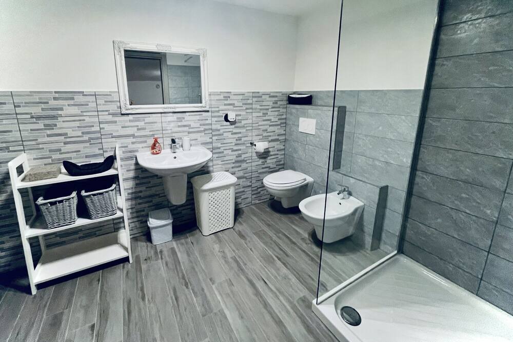 Photo of Bathroom in Nus