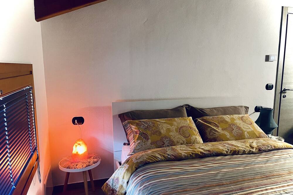 Photo of Bedroom in Nus