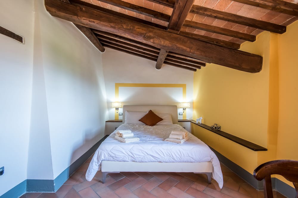 Photo of Bedroom in Montefollonico