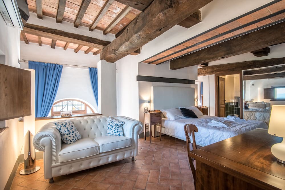 Photo of Bedroom in Montefollonico