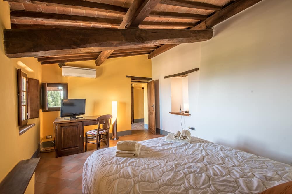Photo of Bedroom in Montefollonico