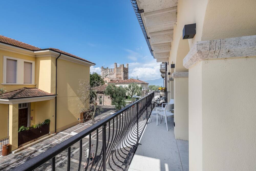 Photo of Patio Balcony in Torri del Benaco